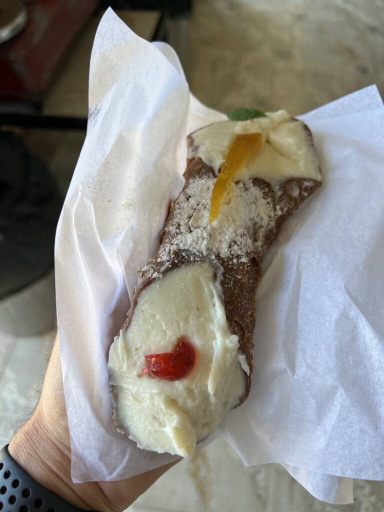 cannoli | Cannolo | what to eat in italy