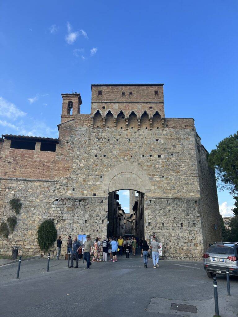 Porta San Giovanni | San Gimignano | Places to visit in Tuscany